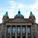 Niederlassungserlaubnis und ausreichende Deutschkenntnis - trotz der Betreuung von Kleinkindern