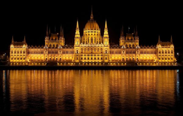Ungarisches Parlament