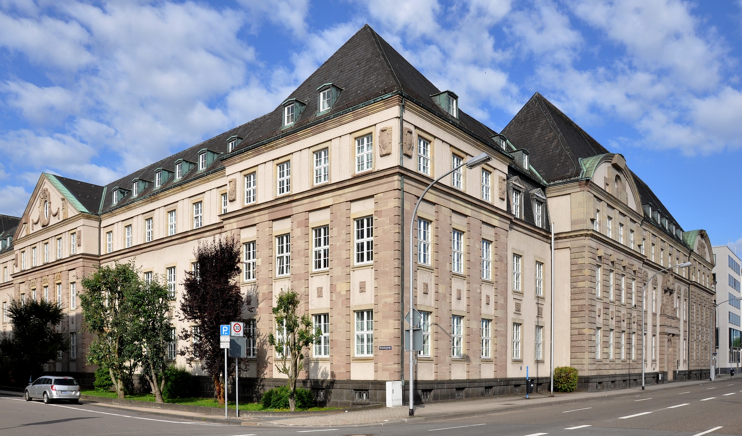 Oberlandesgericht/Landgericht Saarbrücken