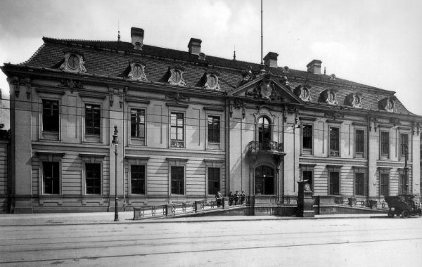 Kollegienhaus, von 1735 bis 1913 Sitz des Kammergericht