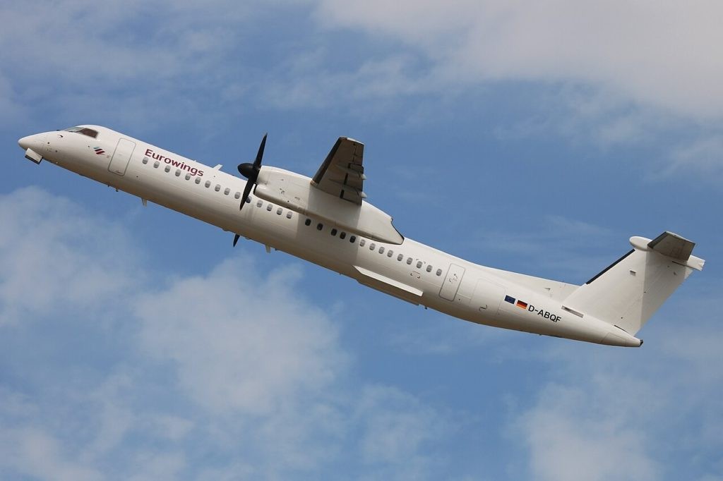 De Havilland DHC-8-400 der Luftfahrtgesellschaft Walter mbH