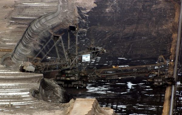 Braunkohlenbagger im Tagebau Hambach