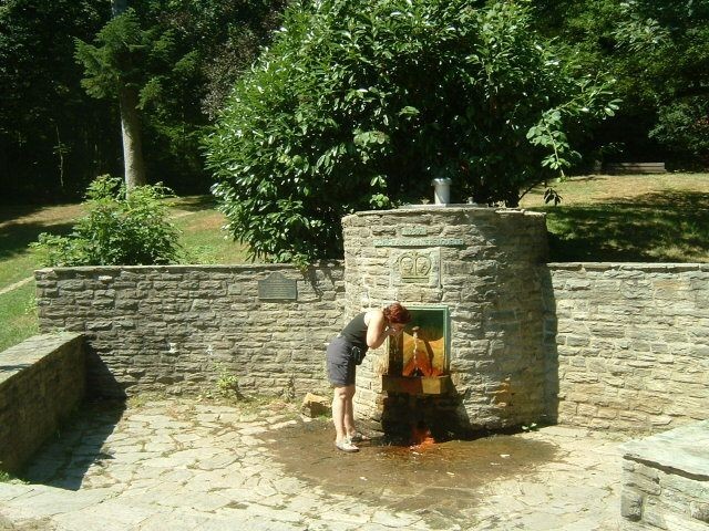 Mineralquelle in Kronberg am Taunus bei den Kronthaler Quellen