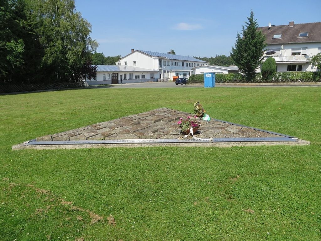 Mahnmal auf dem ehemaligen Appelplatz des KZ Niederhagen in Büren-Wewelsburg