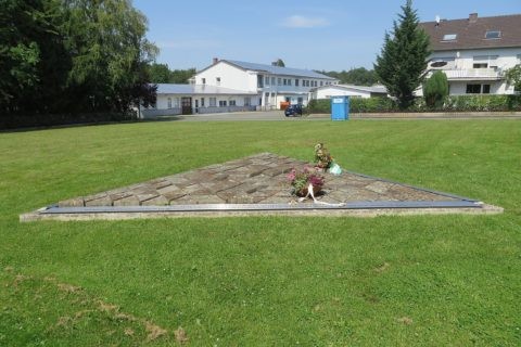 Mahnmal auf dem ehemaligen Appelplatz des KZ Niederhagen in Büren-Wewelsburg
